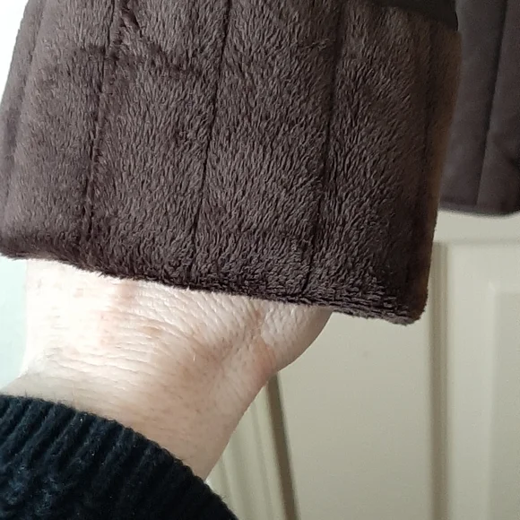 LARRY LEVINE Choclate Brown Quilted Jacket - Picture 5 of 6